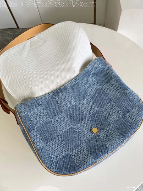 WIS Messenger VUITTON Montsouris MM LOUIS 0826